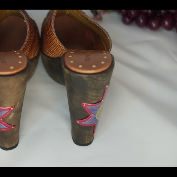 Report Signature Tan/Brown TORRO Mules/Slides 8M - Picture 4 of 8